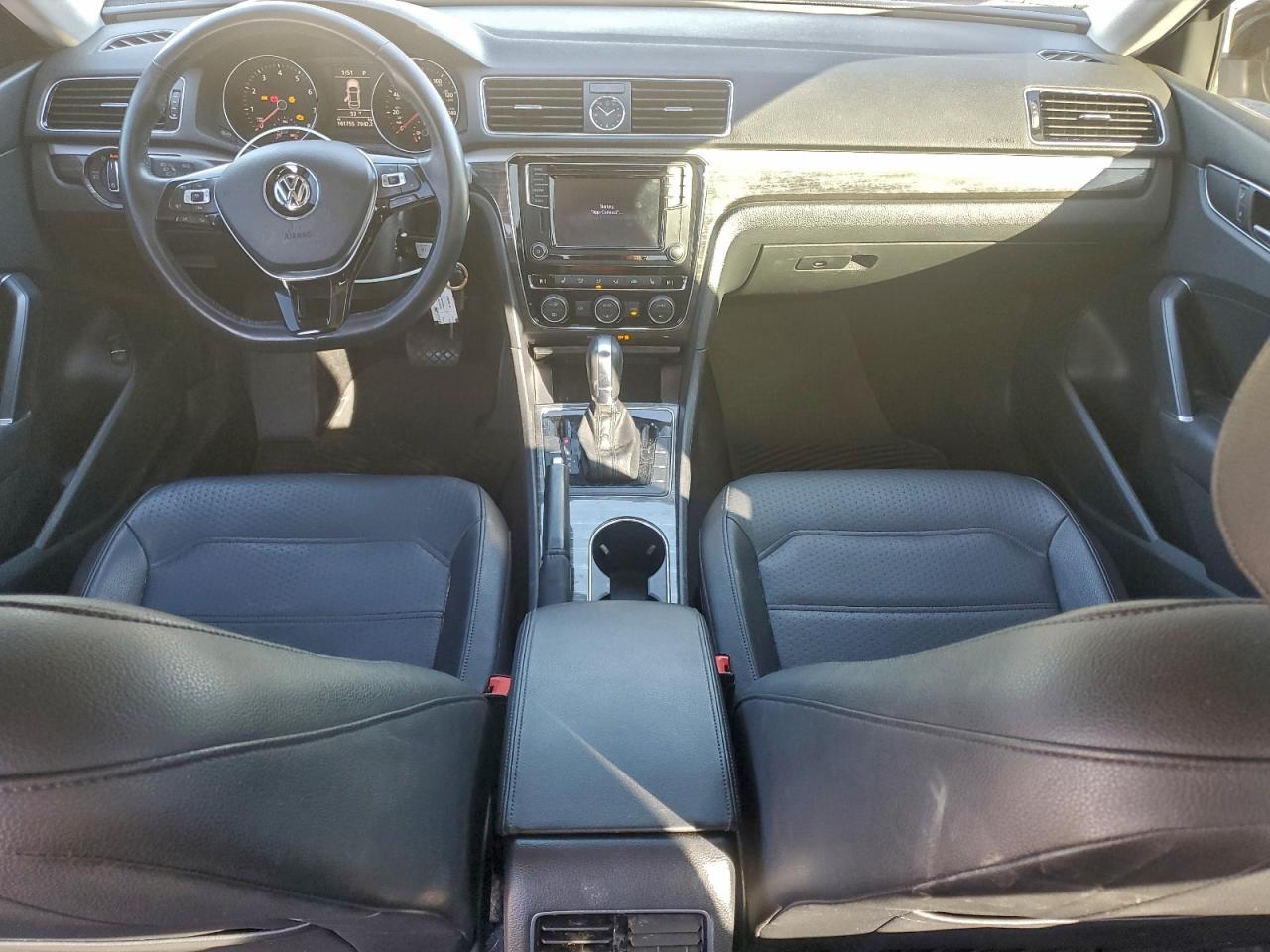 Volkswagen Passat Se Image 5