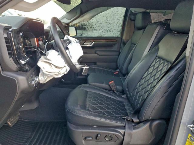 GMC Sierra K1500 Elevation Image 3