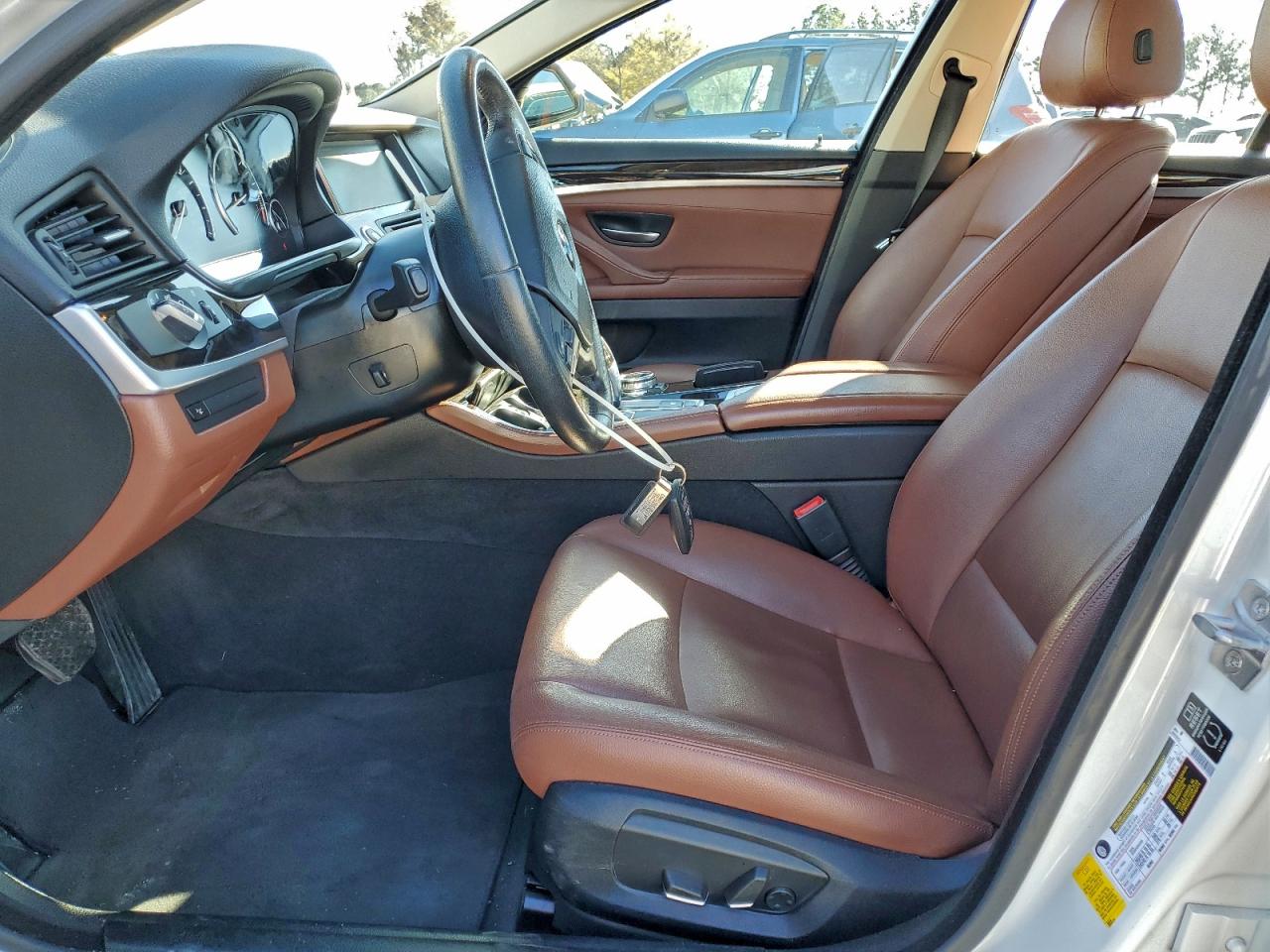 BMW 5 Series I Image 9