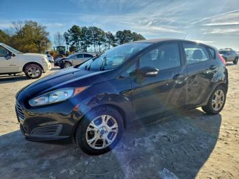  Salvage Ford Fiesta