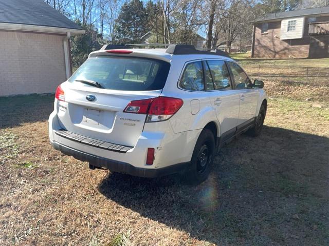 Subaru Outback 2.5i Image 10