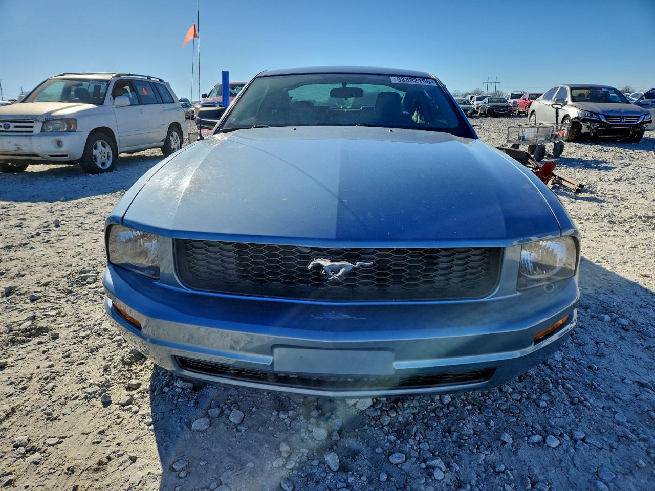 Ford Mustang Image 2