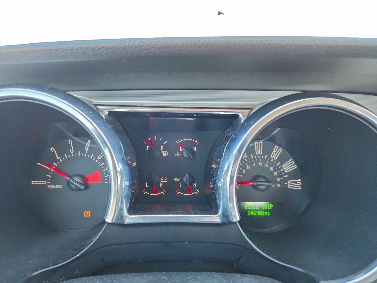 Ford Mustang Image 10