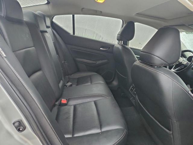 Nissan Altima Sl Image 8