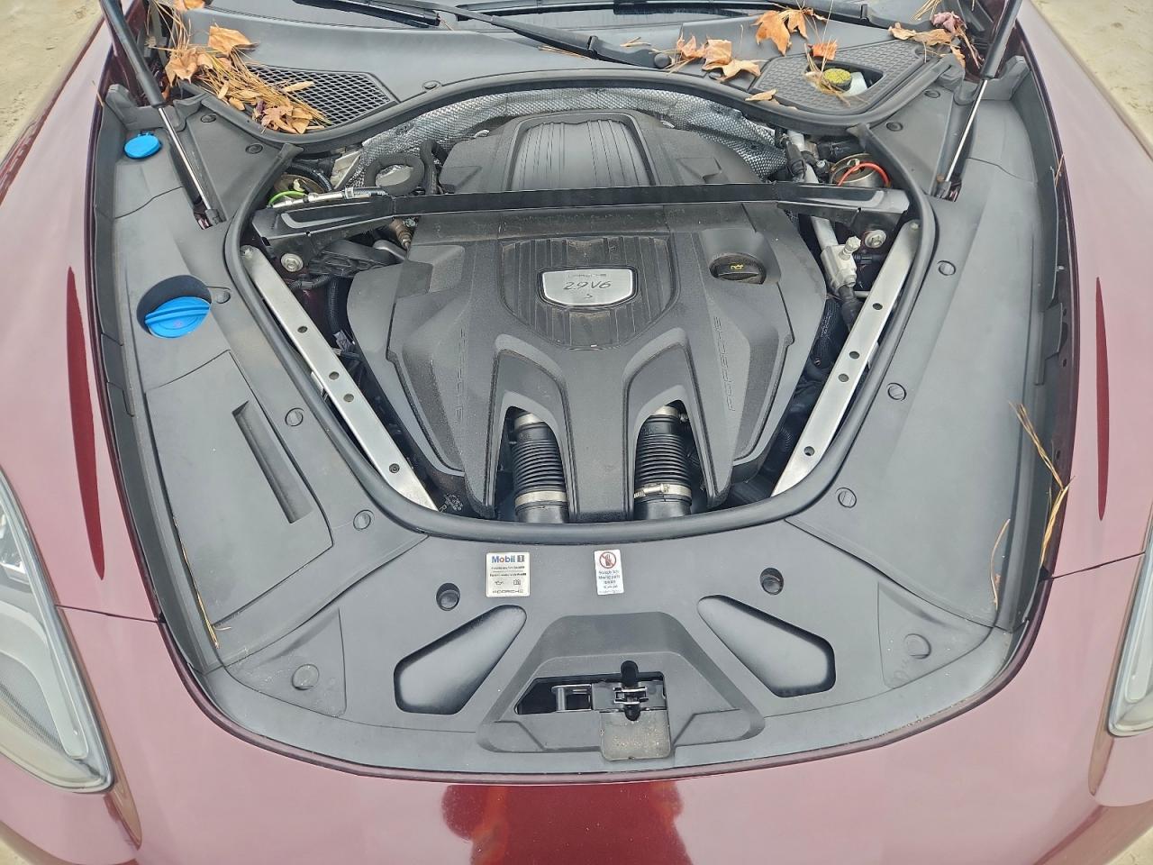 Porsche Panamera 4s Image 10