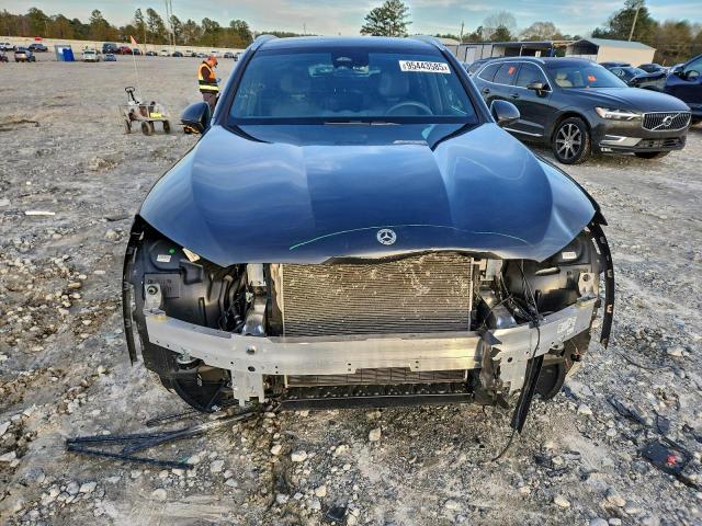 Mercedes-Benz GLC 300 Image 4