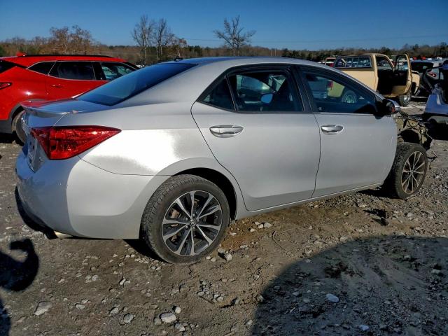 Toyota Corolla L Image 9