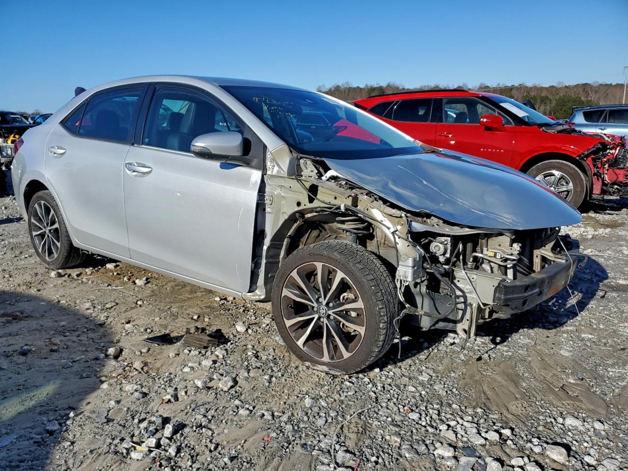 Toyota Corolla L Image 2