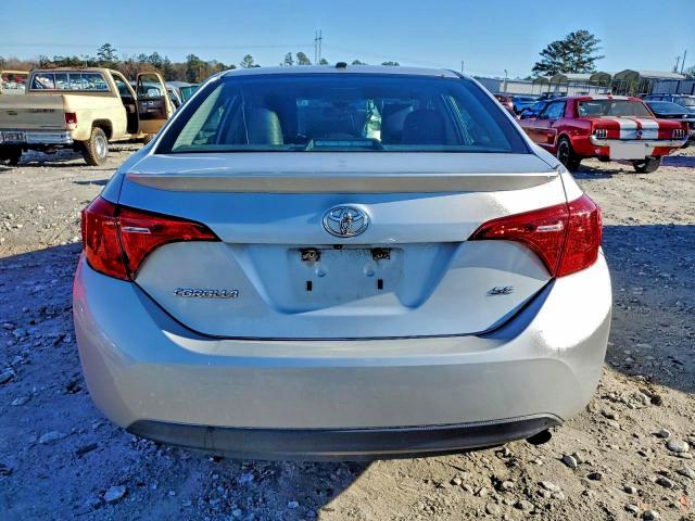 Toyota Corolla L Image 10