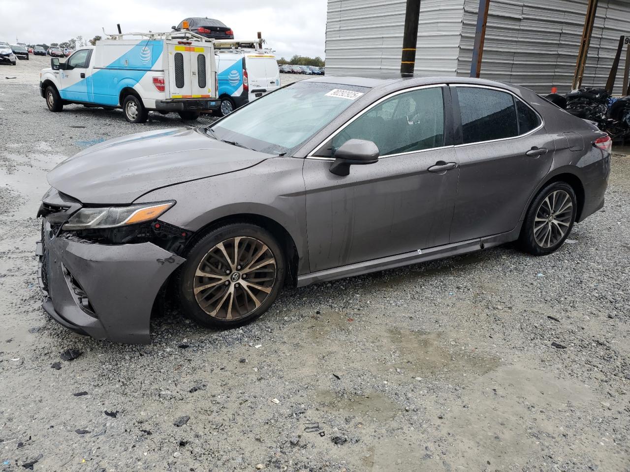 Toyota Camry L Image 1