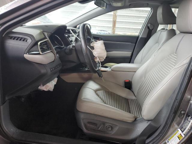 Toyota Camry L Image 7