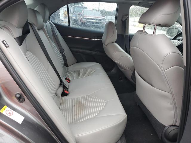 Toyota Camry L Image 8