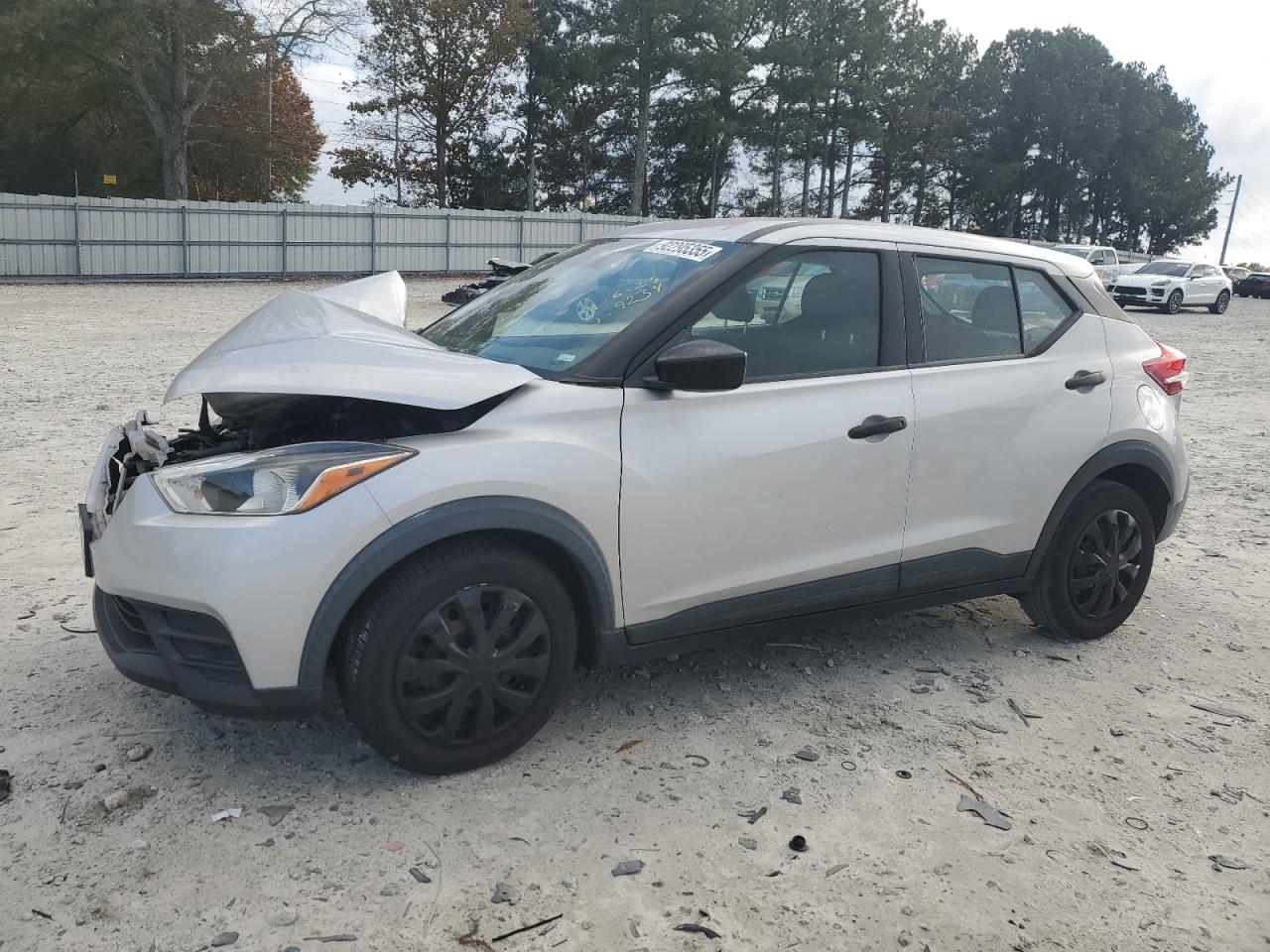 Nissan Kicks S Image 1