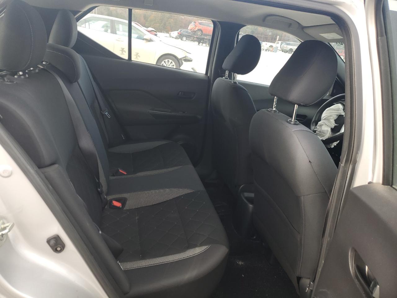 Nissan Kicks S Image 10