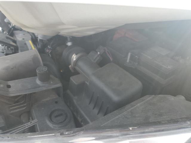 Nissan Kicks S Image 2