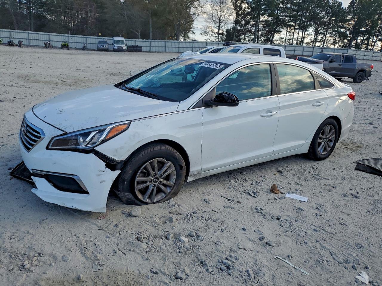 Hyundai SONATA Se Image 1