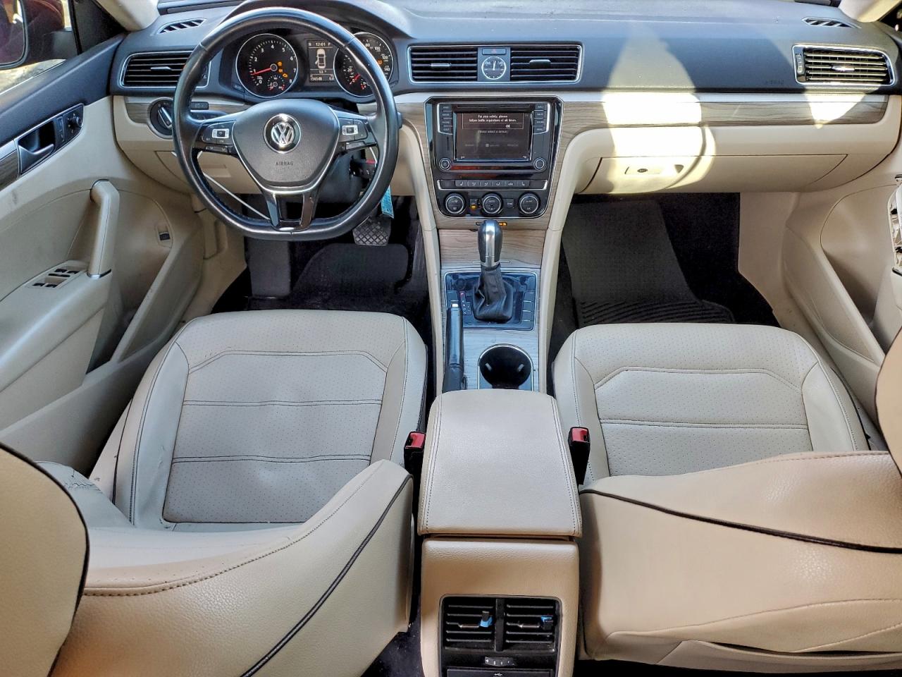 Volkswagen Passat Se Image 2