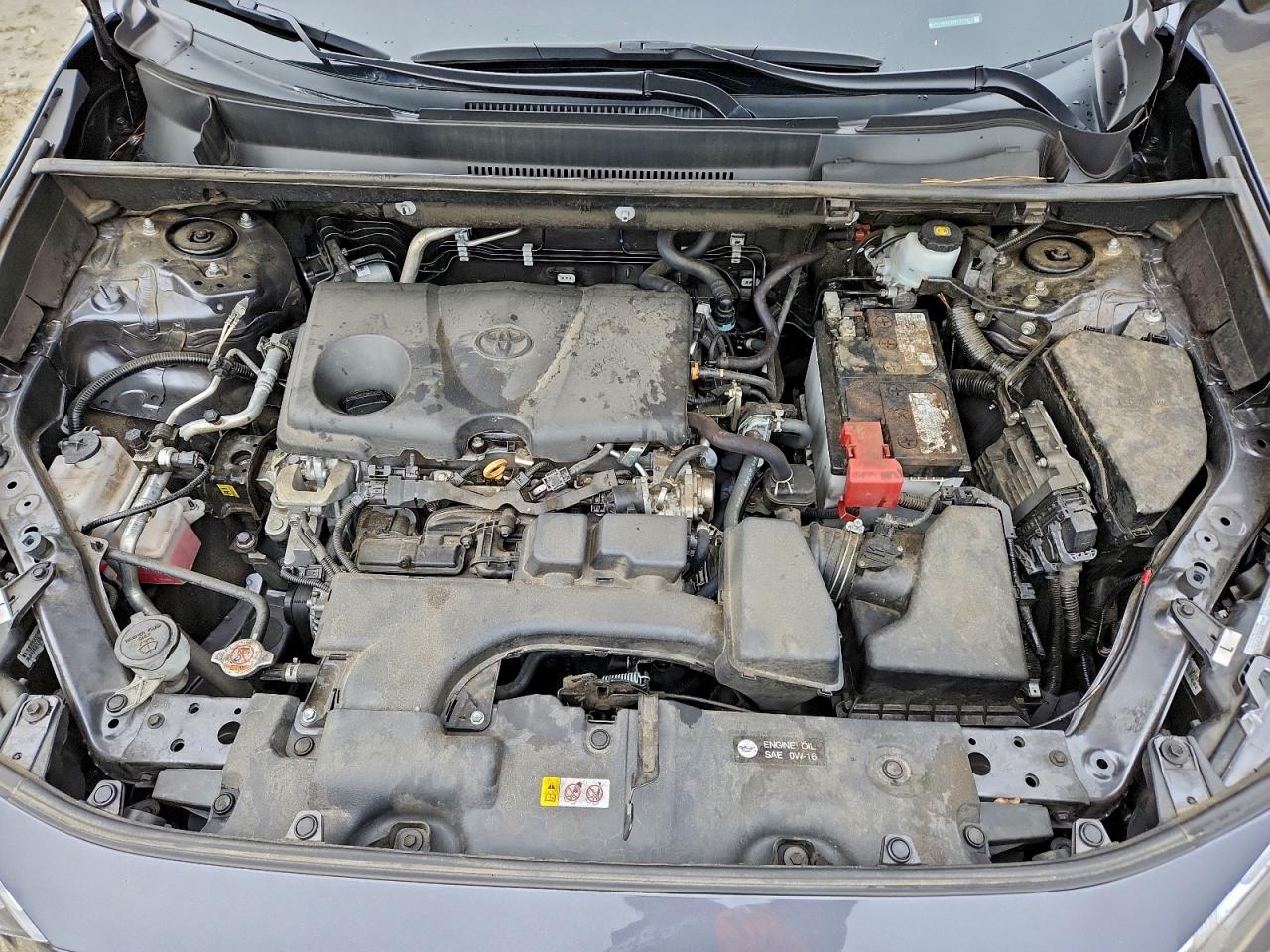 Toyota RAV4 Le Image 9