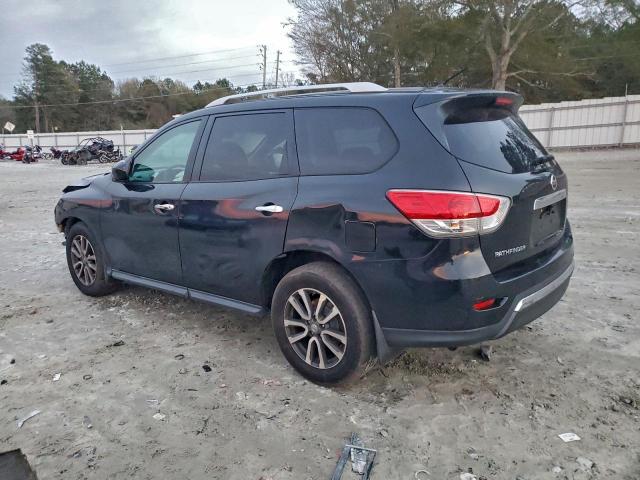 Nissan Pathfinder S Image 8