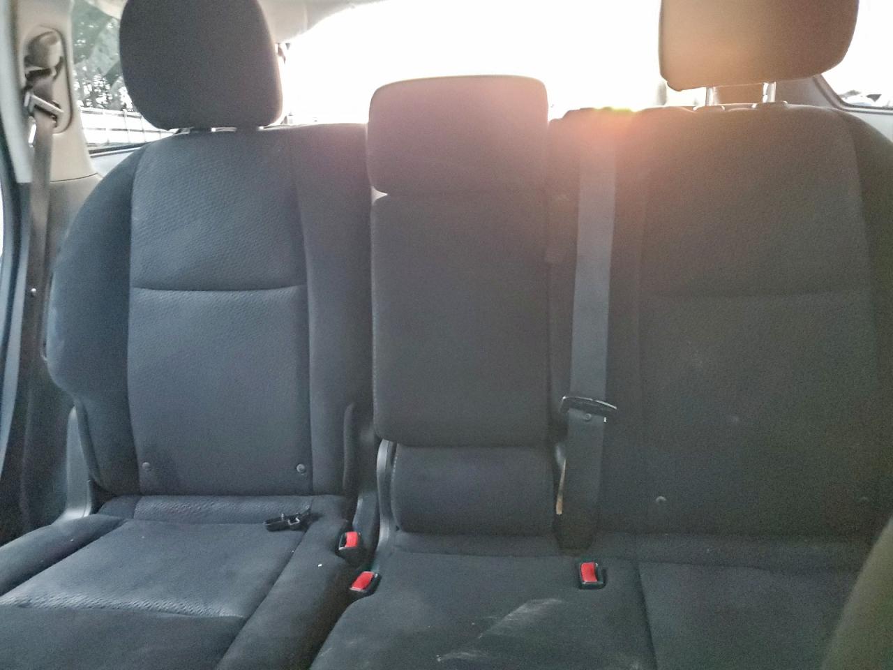 Nissan Pathfinder S Image 12