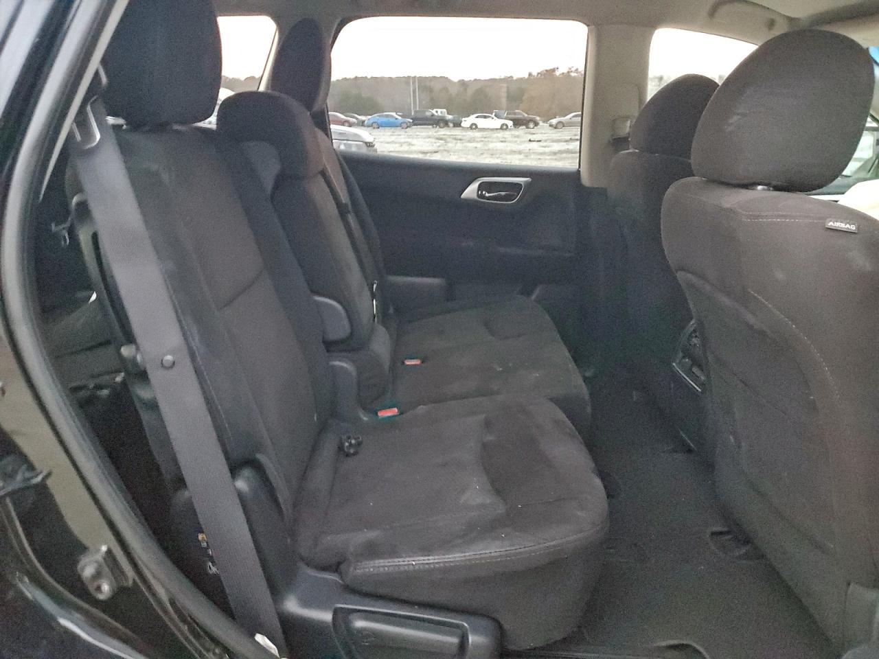 Nissan Pathfinder S Image 6