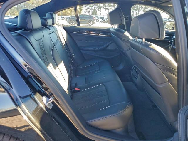 BMW 5 Series Xi Image 9