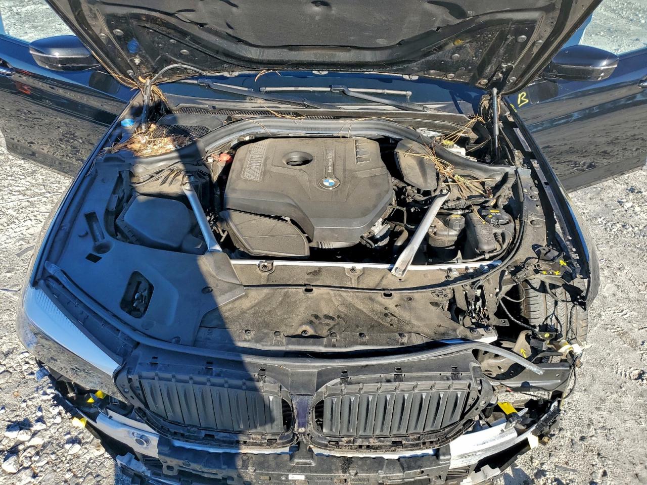 BMW 5 Series Xi Image 11