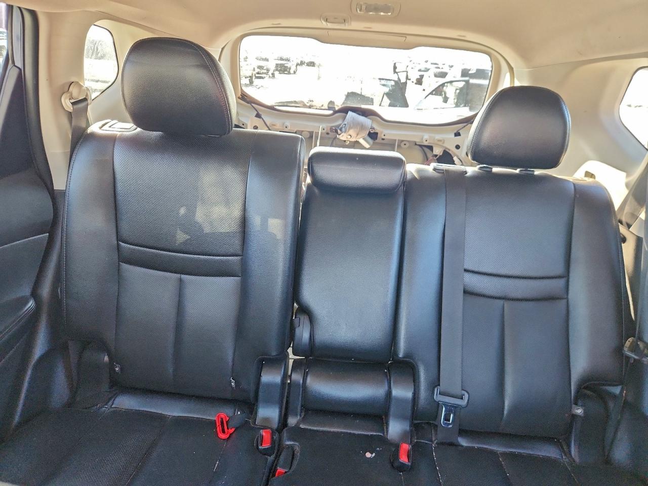 Nissan Rogue S Image 9