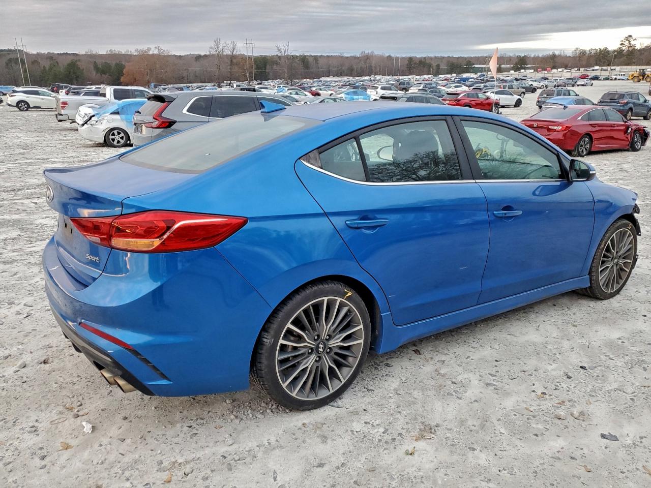 Hyundai ELANTRA Sport Image 10