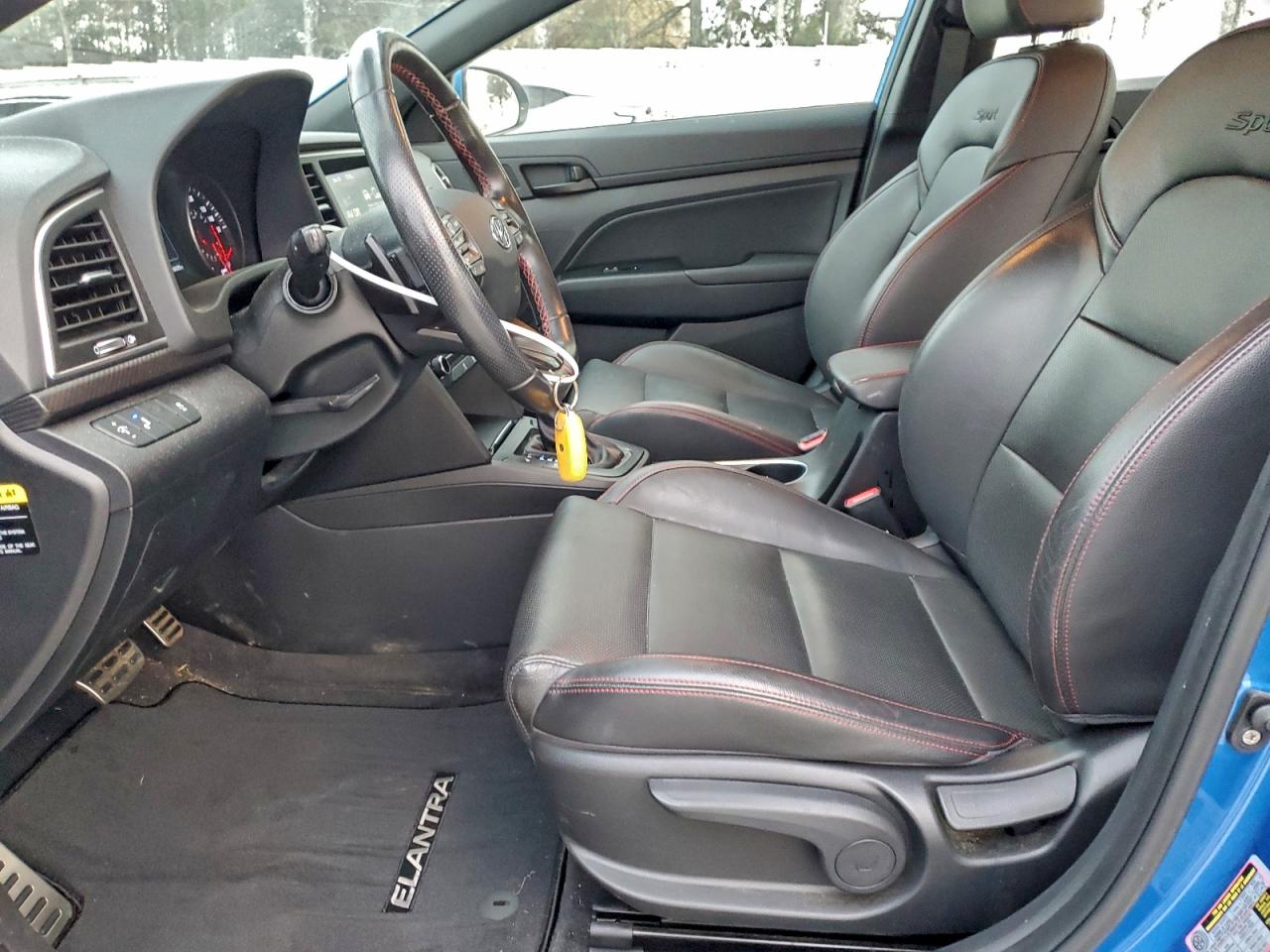 Hyundai ELANTRA Sport Image 3