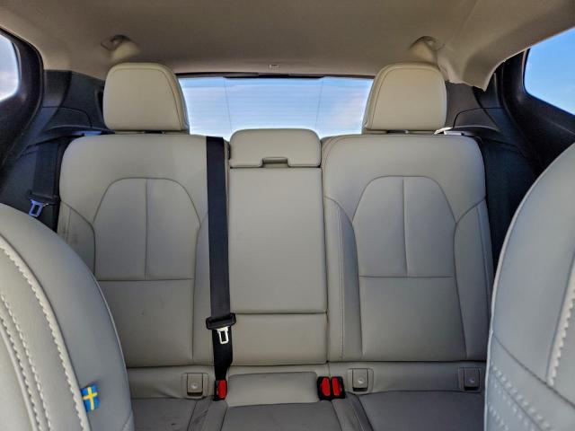 Volvo XC40 T4 Momentum Image 10