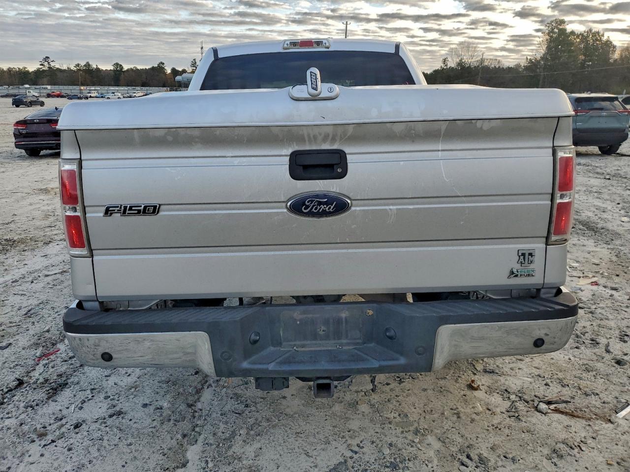 Ford F-150 Supercrew Image 5