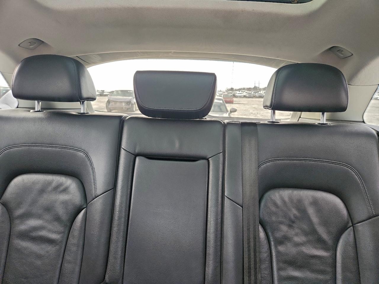 Audi Q5 Premium Plus Image 2