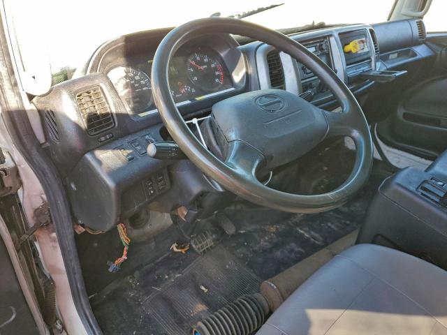 Hino 258 268 Image 9