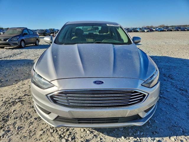 Ford Fusion Se Hybrid Image 9