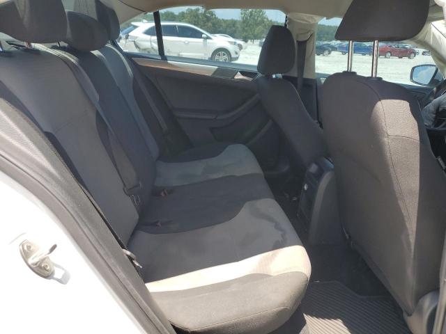 Volkswagen Jetta S Image 2