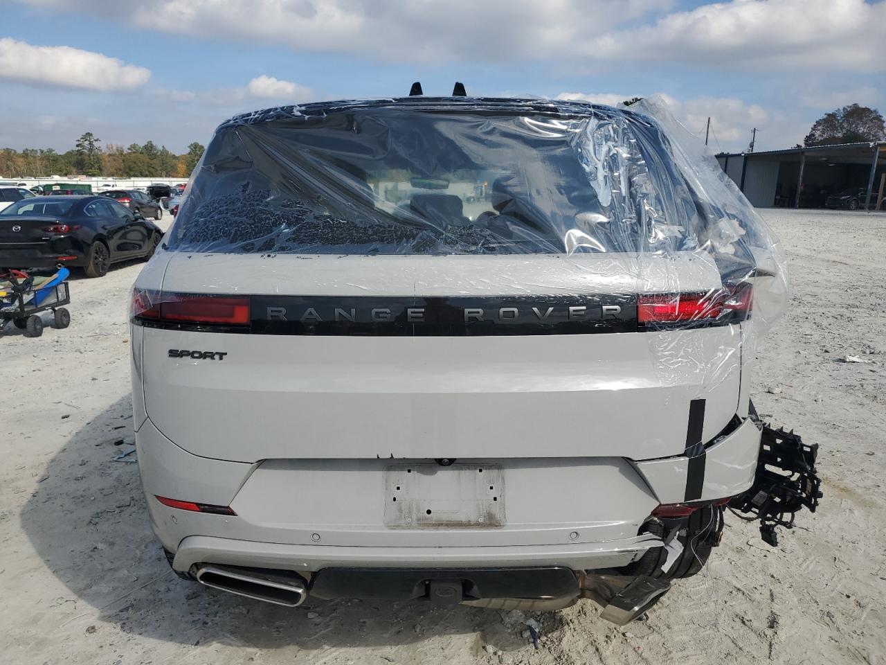 Land Rover Range Rover Dynamic Se Image 8