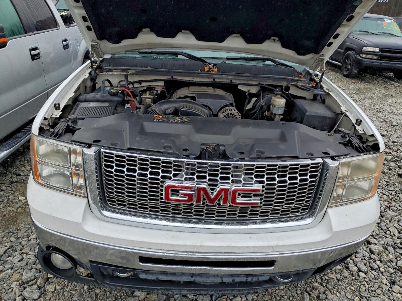GMC Sierra K1500 Sle Image 4