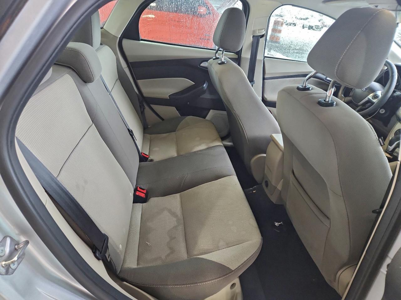 Ford Focus Se Image 12