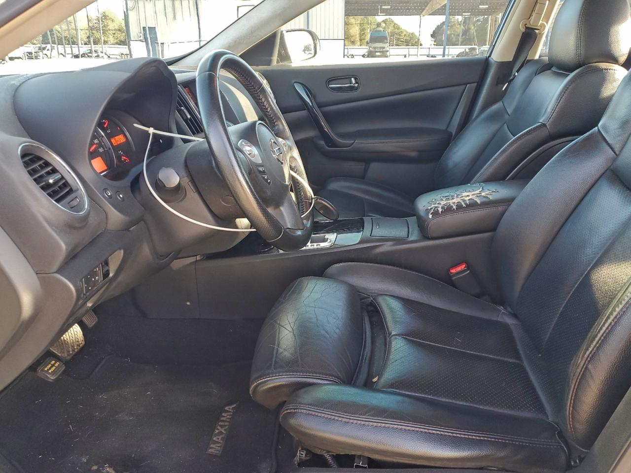 Nissan Maxima S Image 5