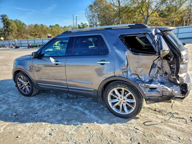 Ford Explorer Xlt Image 4