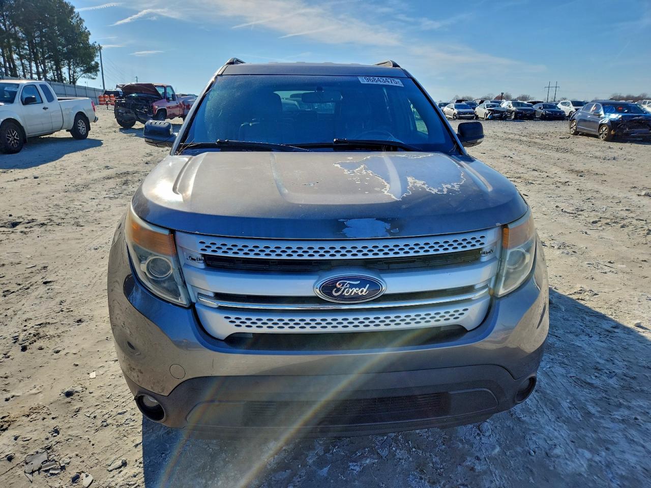 Ford Explorer Xlt Image 6