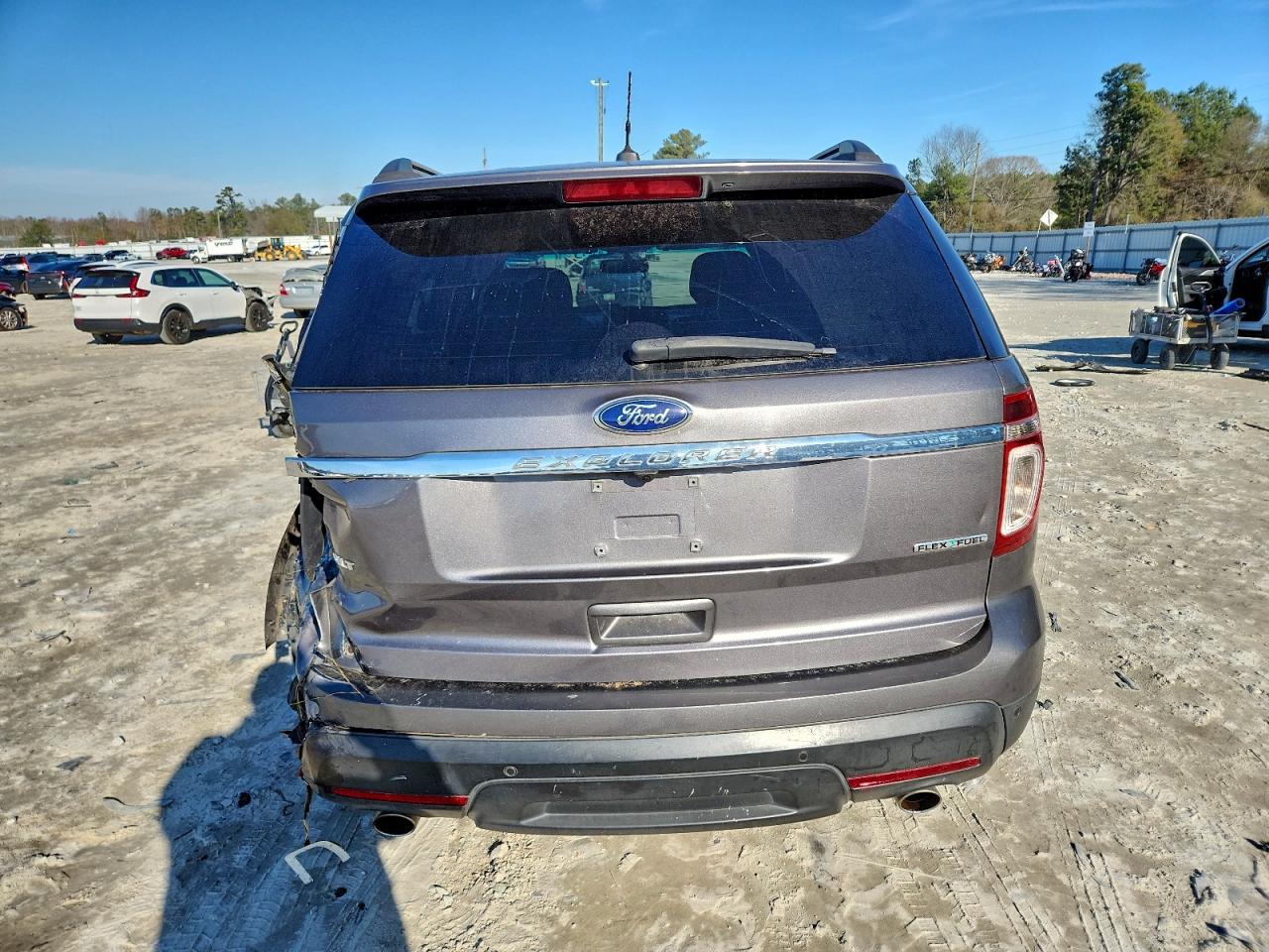 Ford Explorer Xlt Image 12