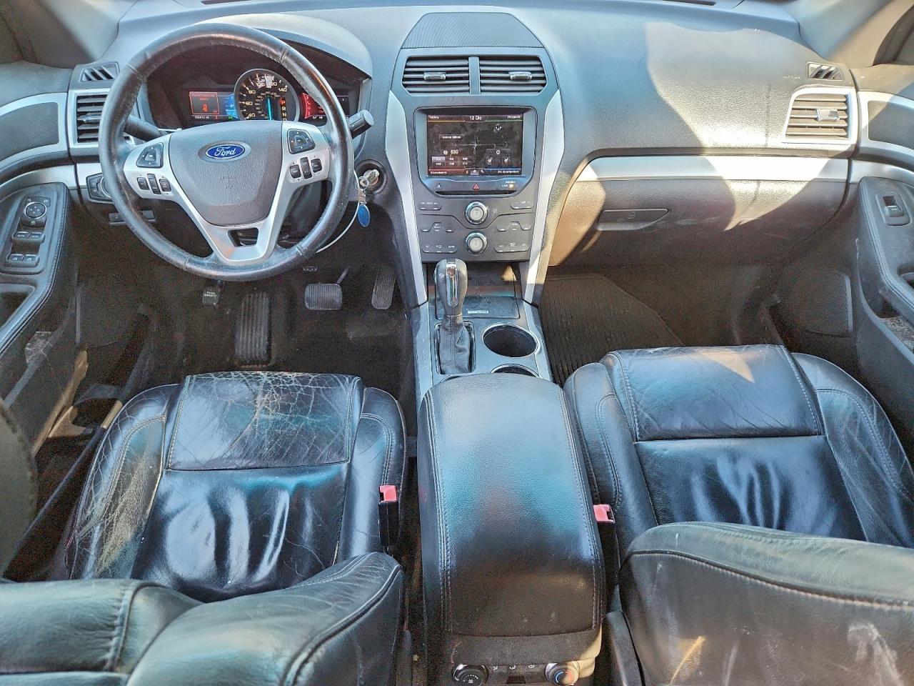 Ford Explorer Xlt Image 8