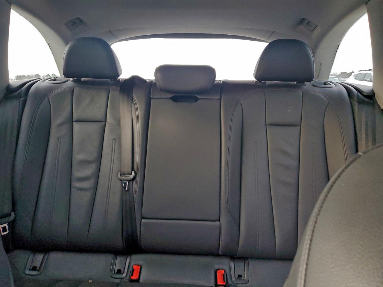 Audi A4 Premium Plus Image 12