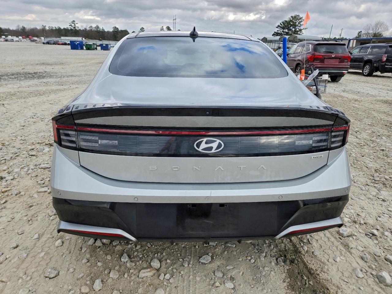 Hyundai SONATA Hybrid Image 11