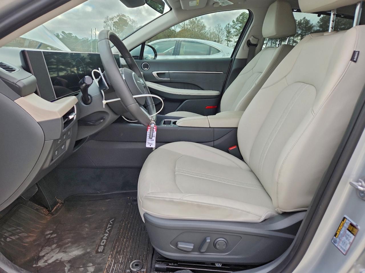 Hyundai SONATA Hybrid Image 4