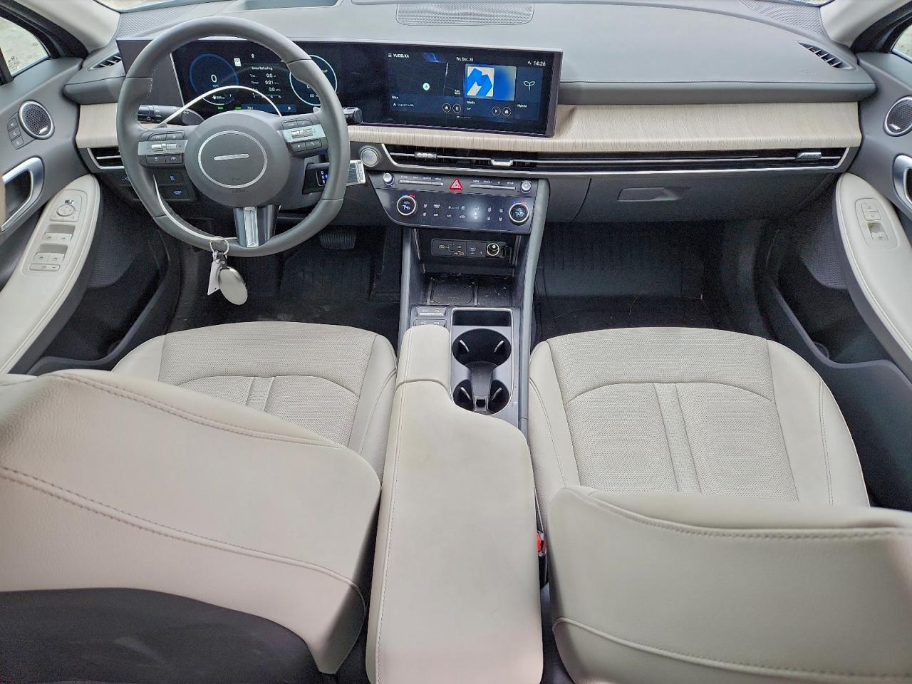 Hyundai SONATA Hybrid Image 8