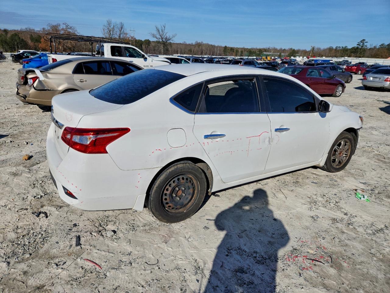 Nissan Sentra S Image 4