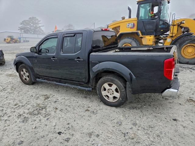 Nissan Frontier Crew Cab Le Image 2